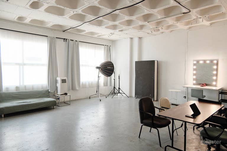  Versatile creative studio in Madrid 
