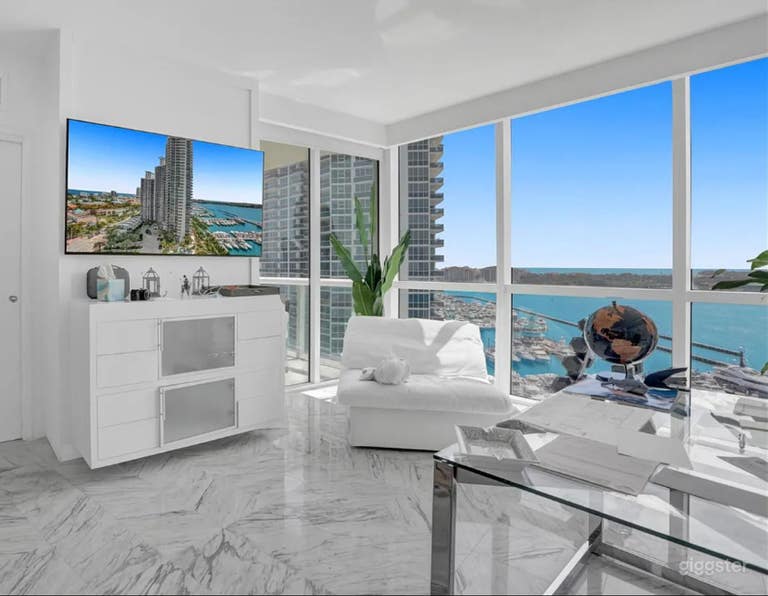  Luxurious Iconic 240 degree view 