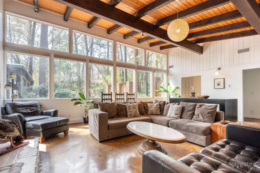 Rare Mid-century Modern Home in Buckhead with Pool &amp; Hot Tub Photo 1