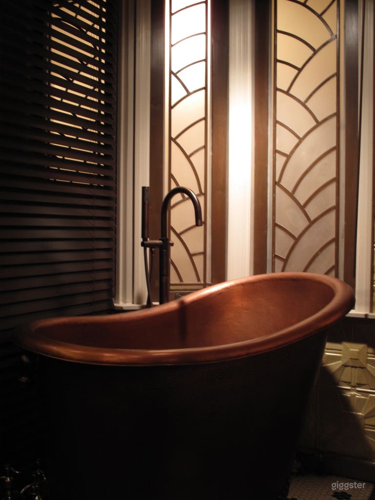  Prohibition Era Speakeasy in East Village 