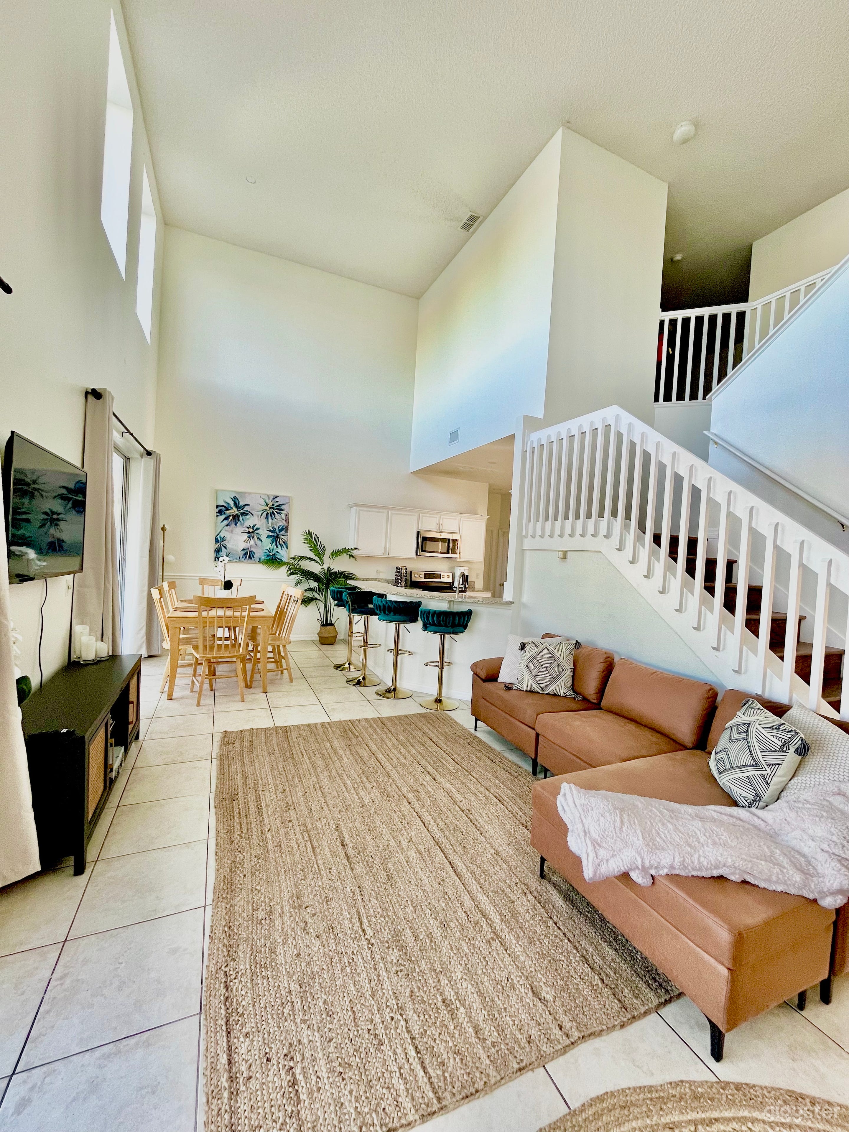 Designer Decorated Kissimmee House Photo 1