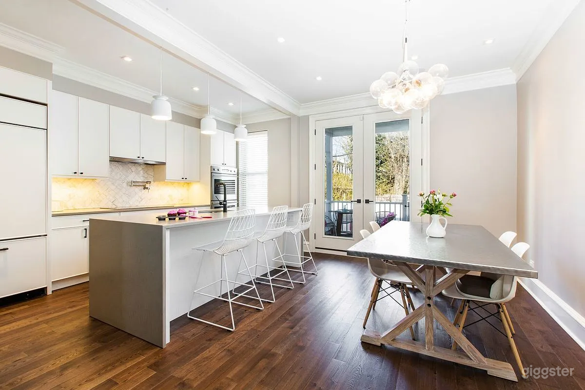 Windsor Place Photo 2