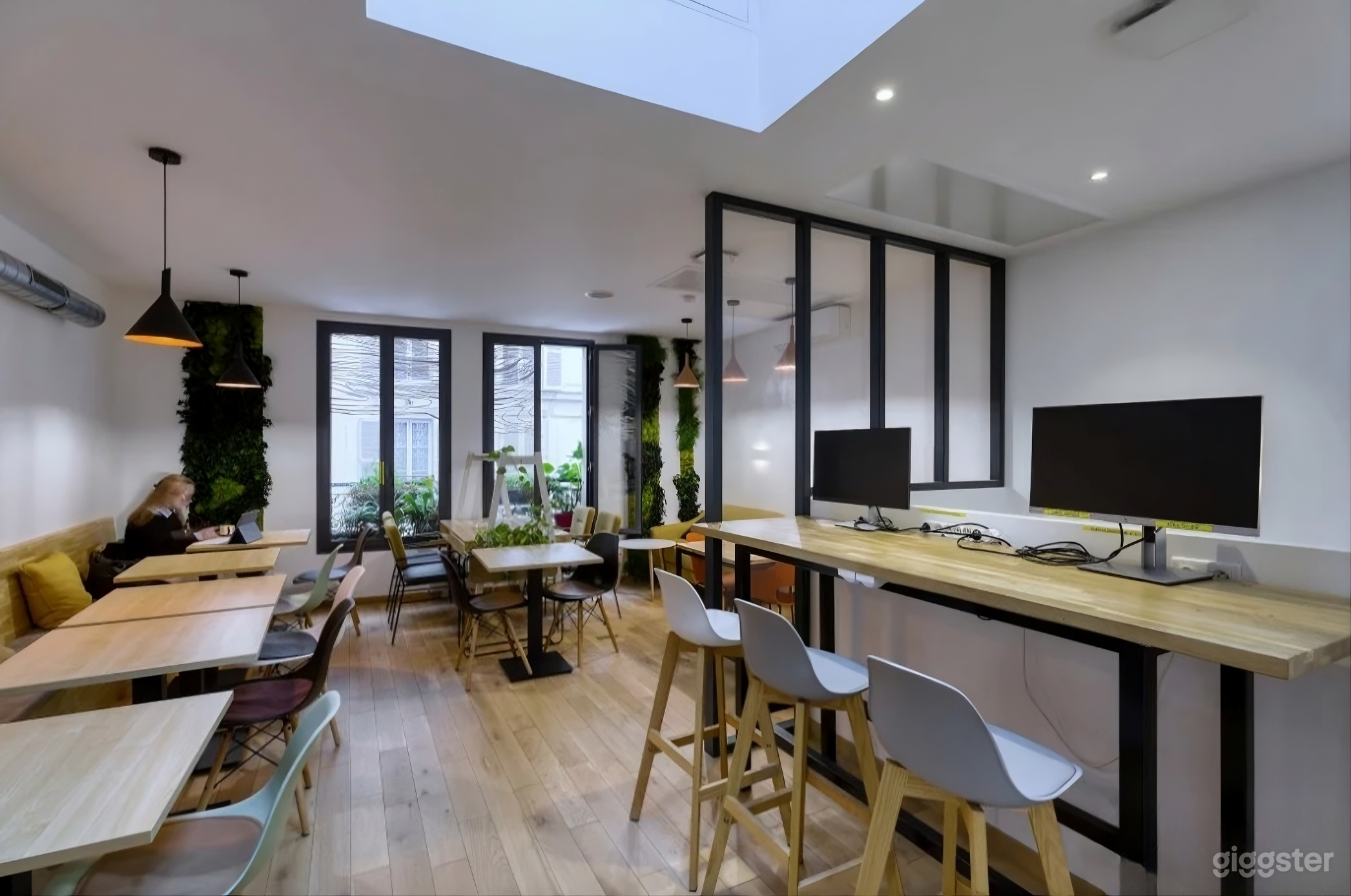 Espace de coworking privé pour événements près du Panthéon Photo 1