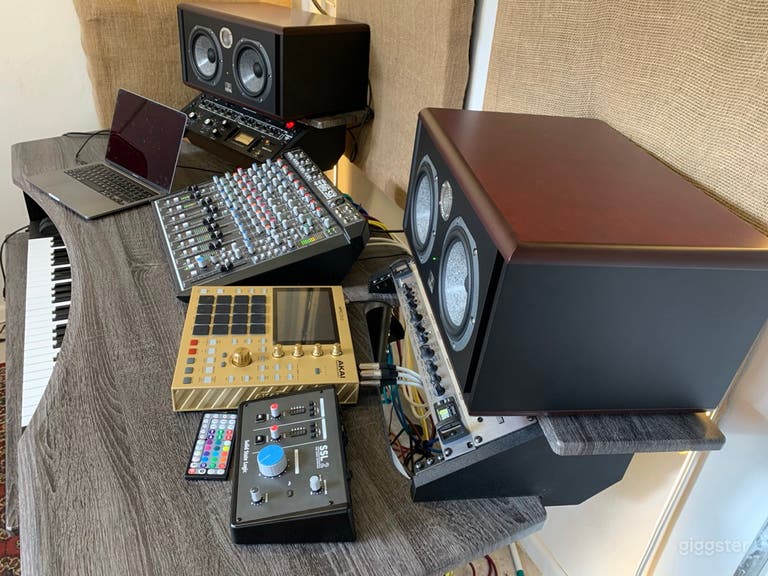  focal monitors, mpc one, Solid State Logic mixing console 