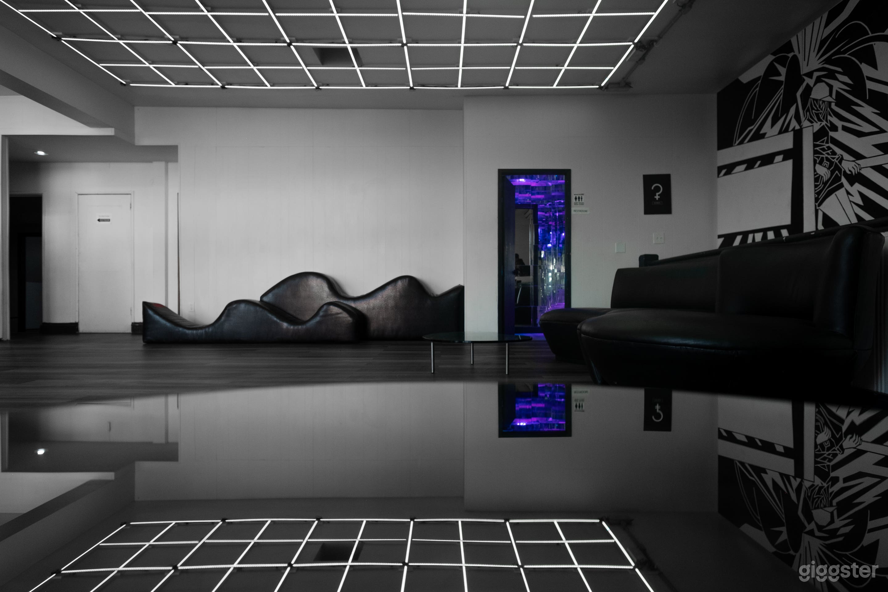 Multi-Set Private Creative Studio Photo 2