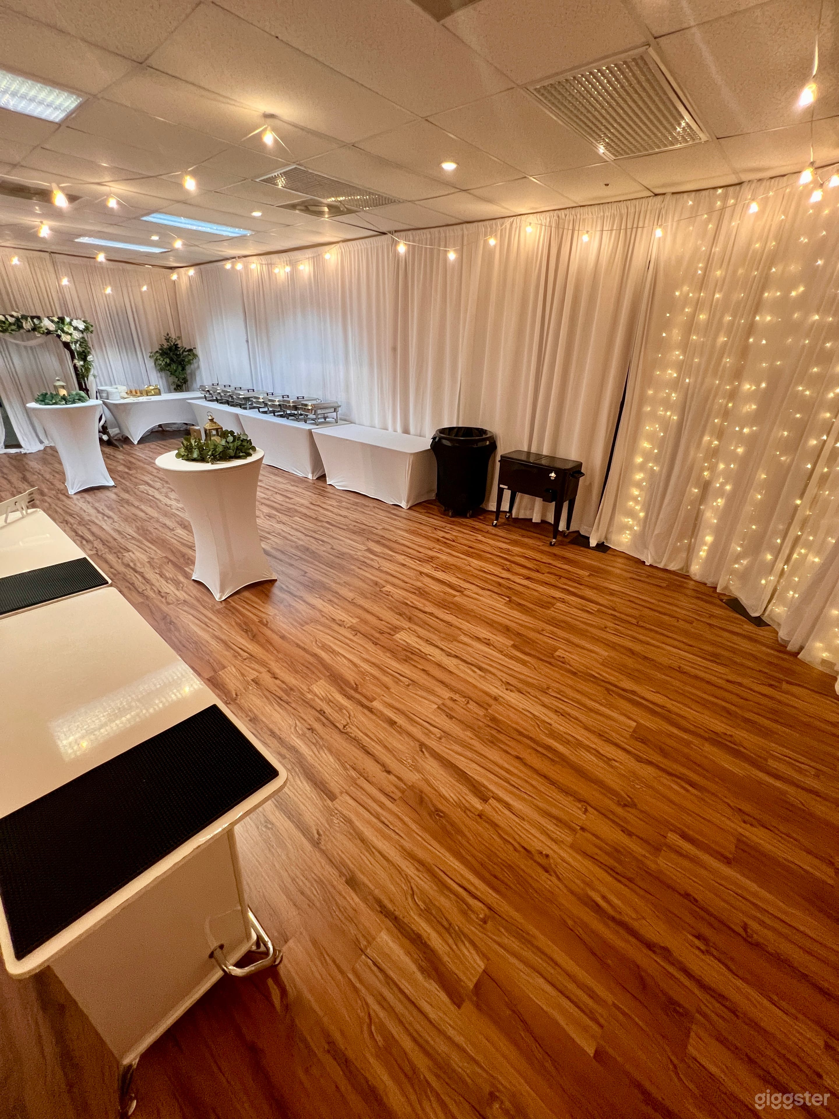 The District Side Ballroom Photo 3