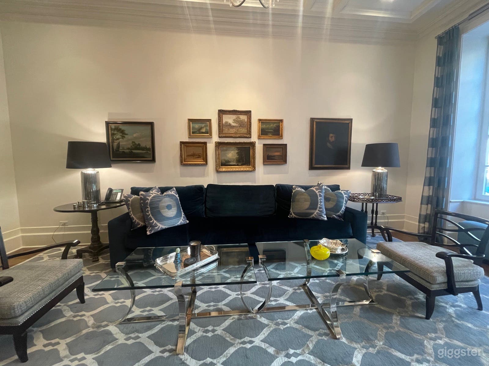 Spectacular UES Townhome w/backyard + B-ball court Photo 4