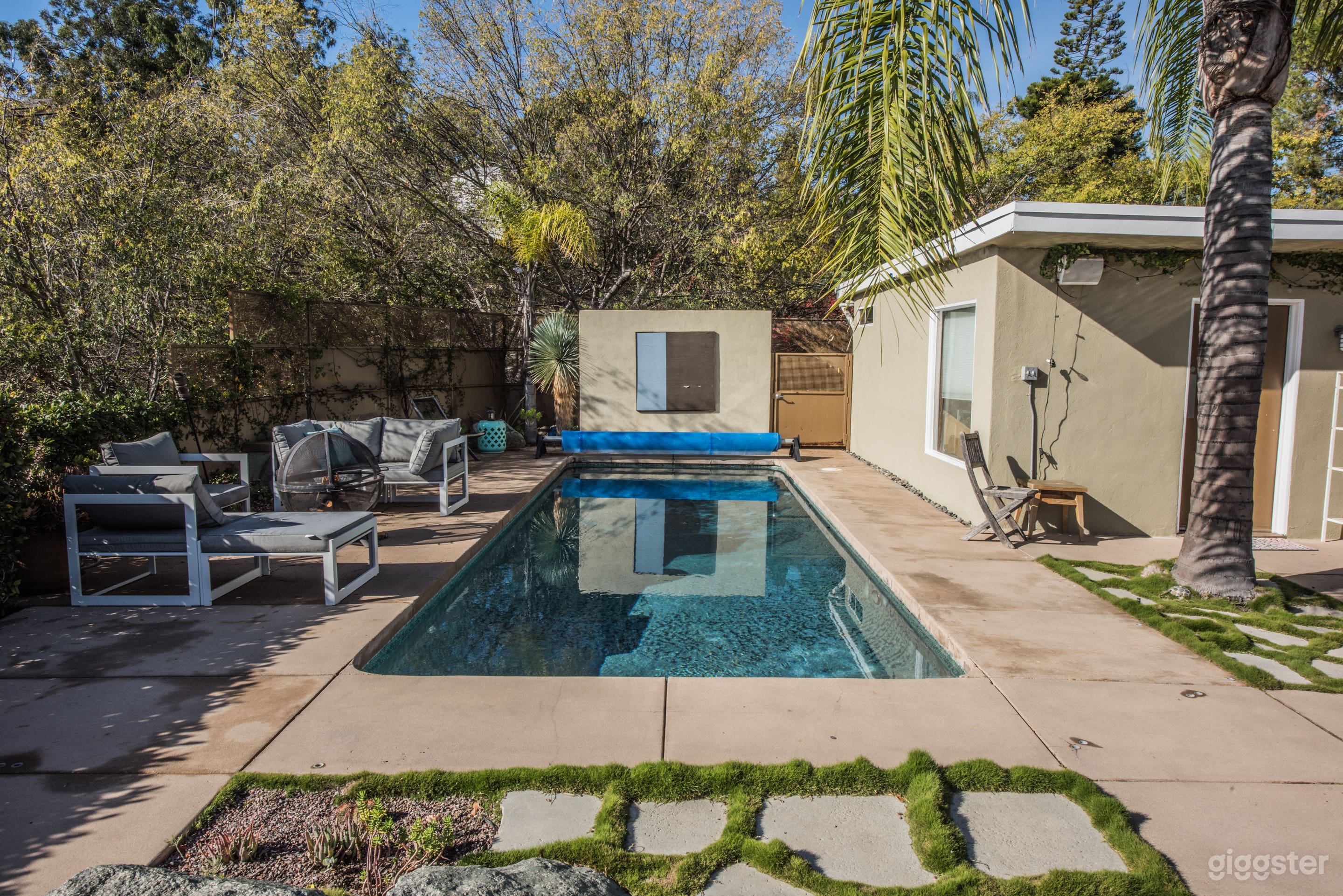 Mid Century Bungalow in Silver Lake Photo 3