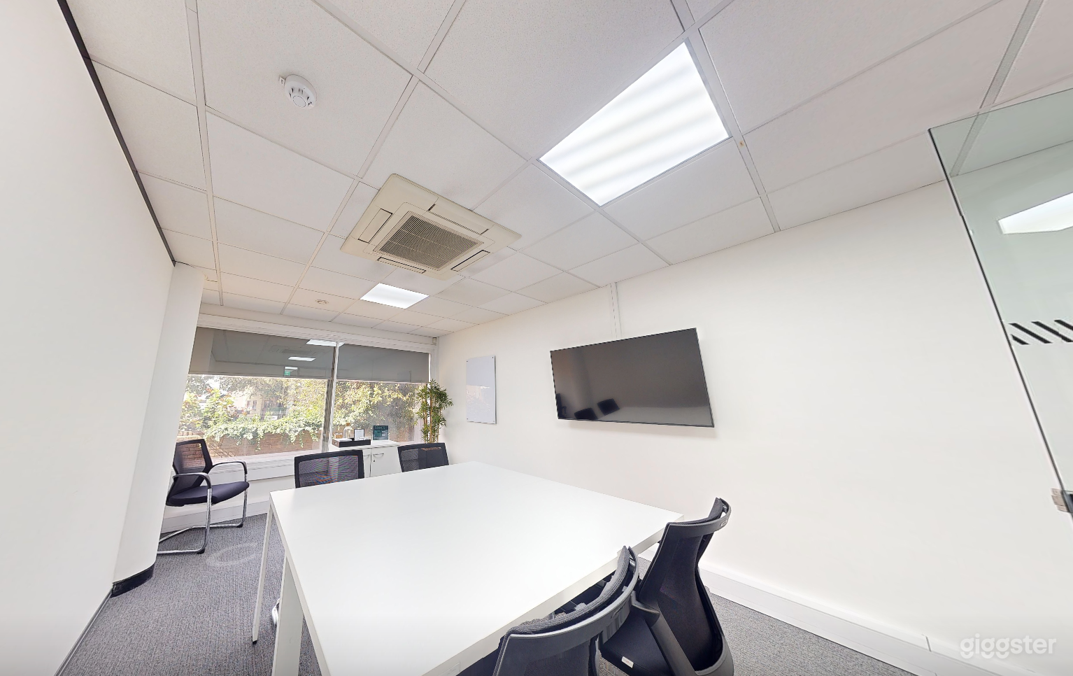 The Crompton Meeting Room for 4 Persons Photo 3