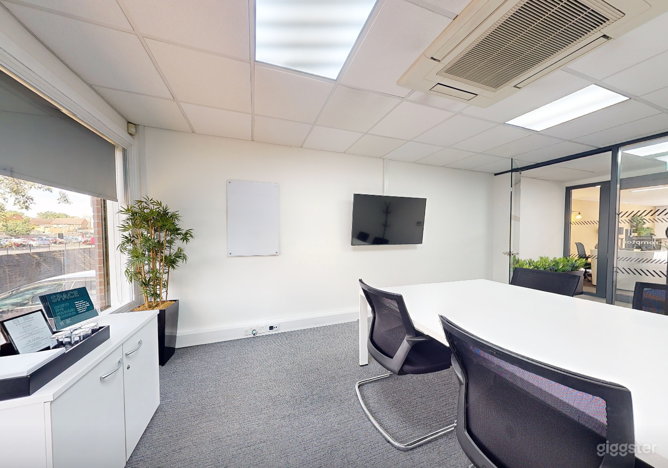 The Crompton Meeting Room for 4 Persons Photo 1