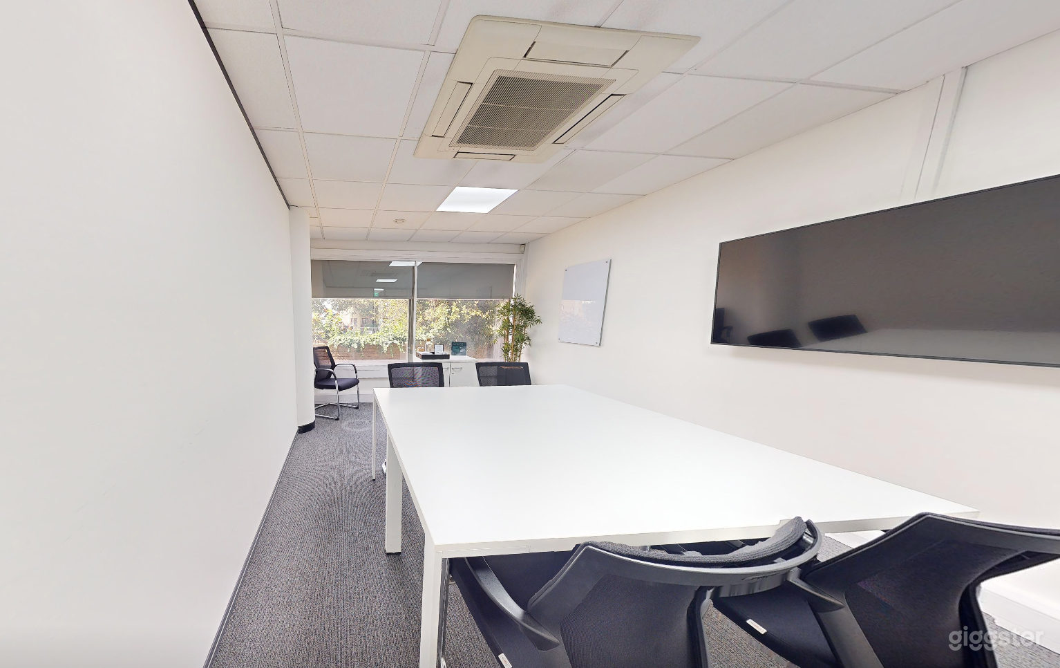 The Crompton Meeting Room for 4 Persons Photo 4