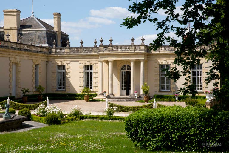  Château de Saint-Émilion avec Vignobles & Jardins 