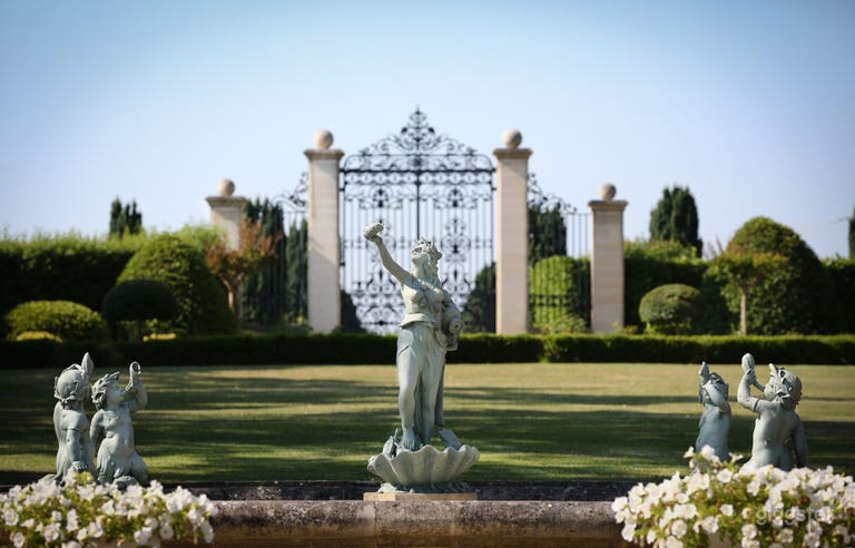  Château de Saint-Émilion avec Vignobles & Jardins 