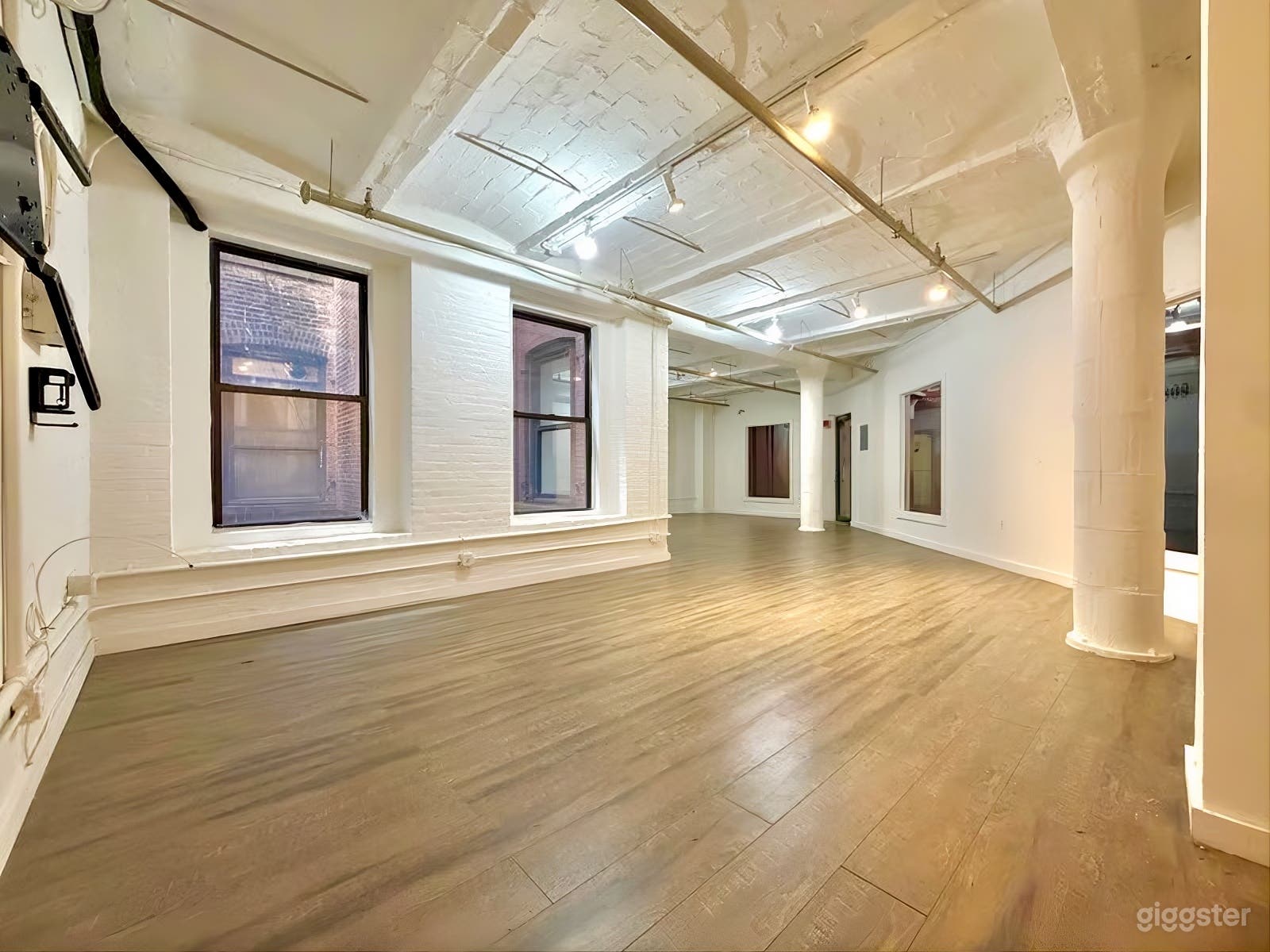 Versatile DUMBO Creative Space for Events & Productions Photo 1