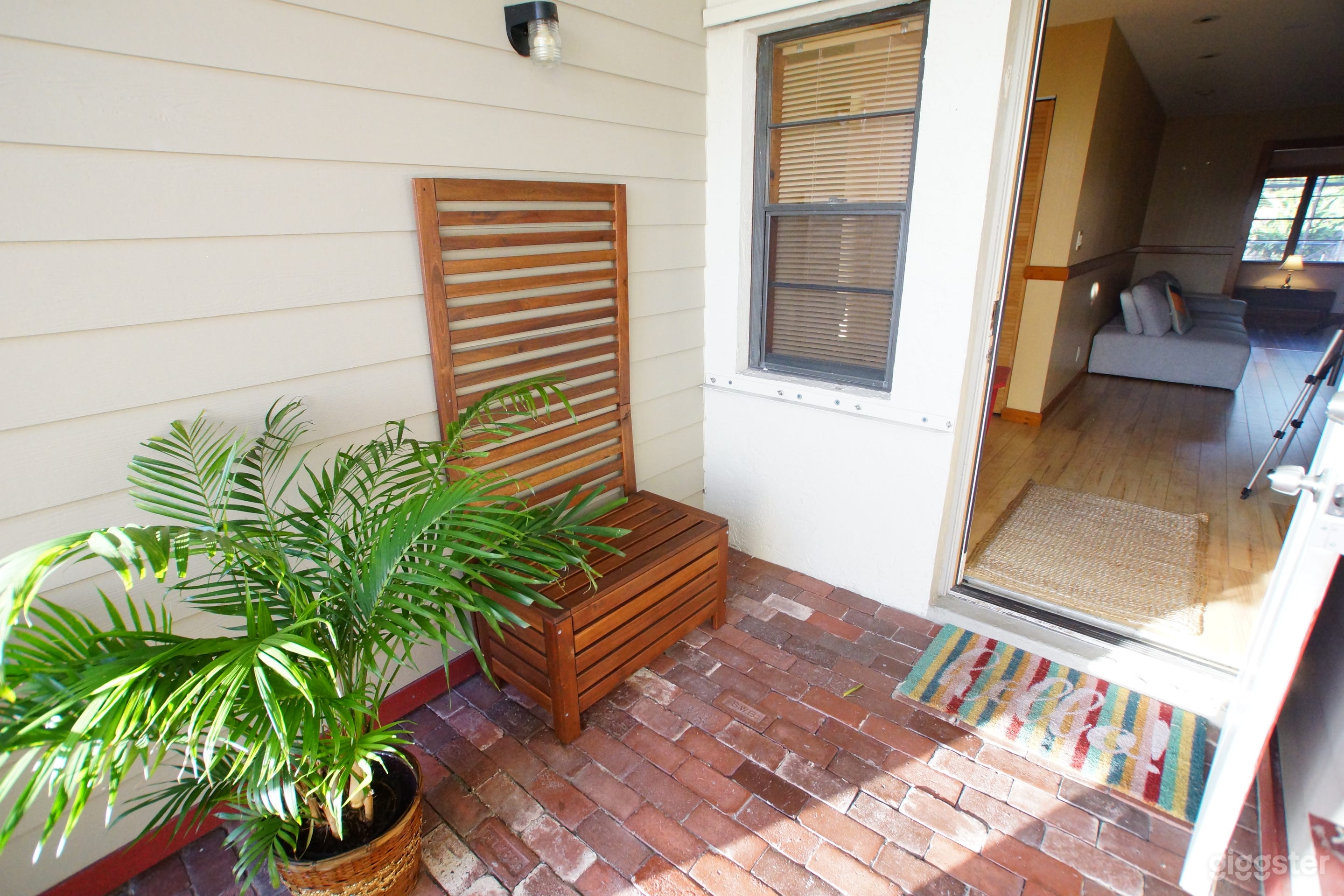 Minimalist Home Lovely Garden Oasis. Vegan-Kitchen Photo 4