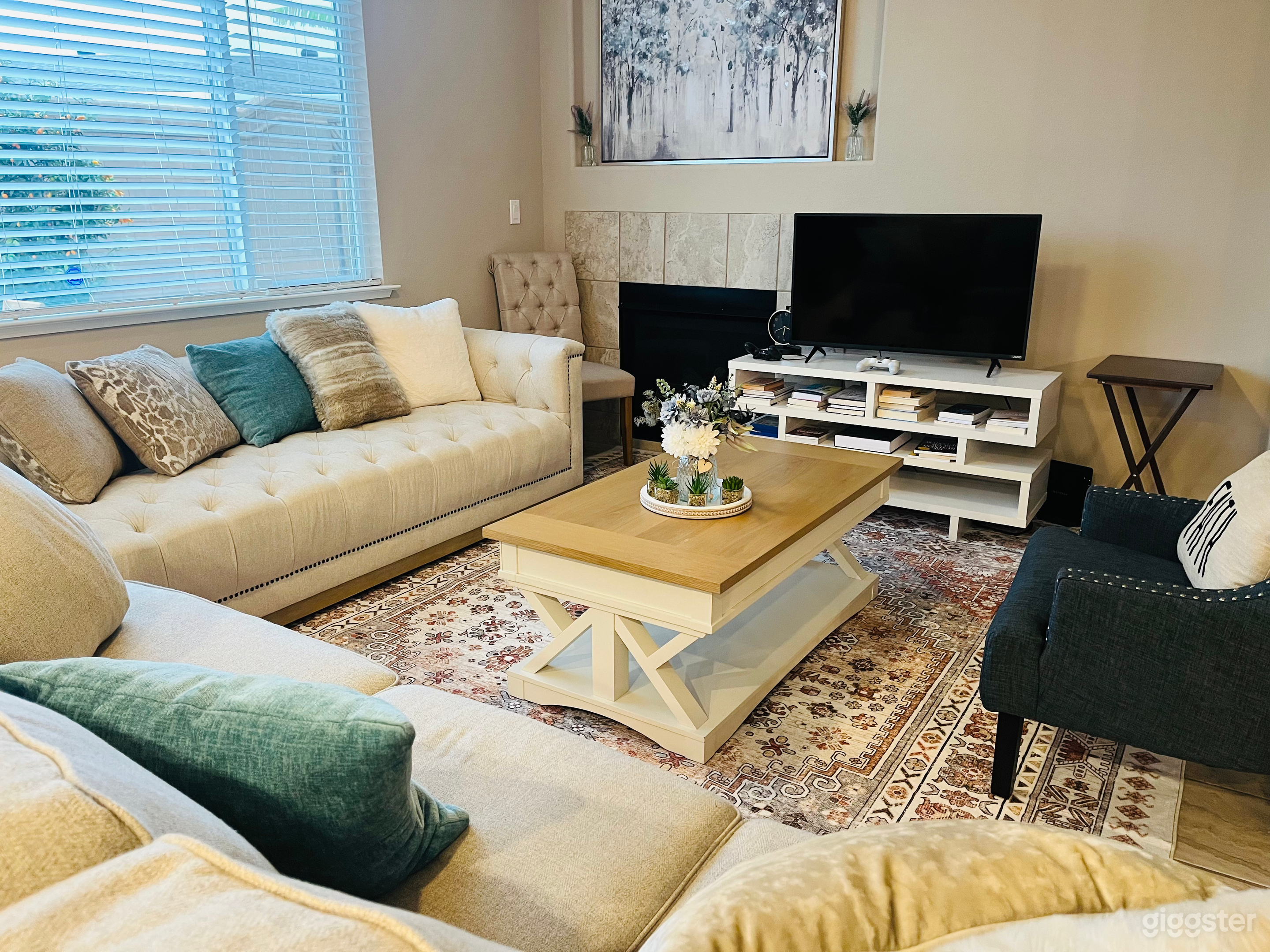 VHYLHK – Vibrant &amp; Peaceful Open Space Adobe House Photo 4