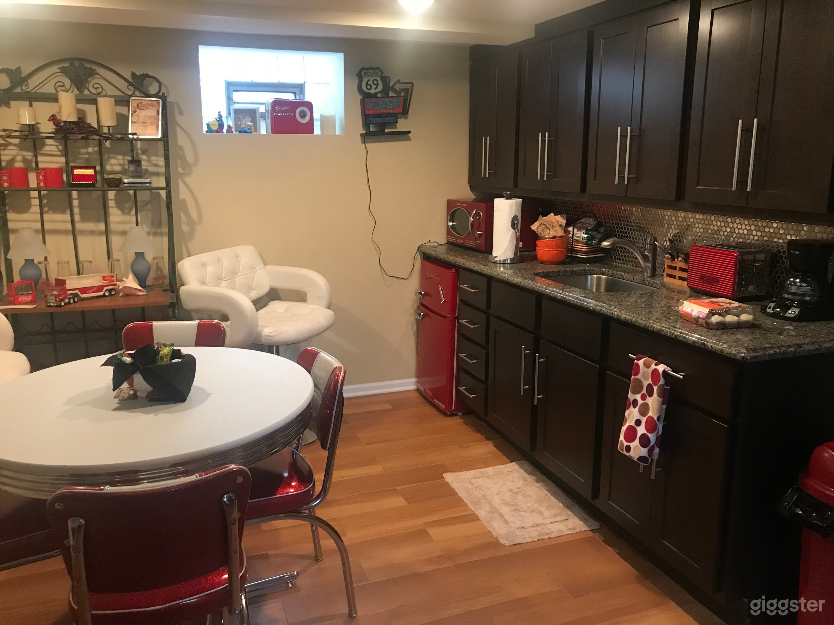lower suite kitchenette, details can be found on my airbnb site that i listed 