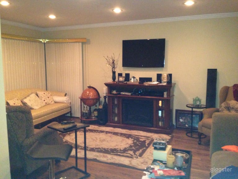  living room open concept to kitchen 