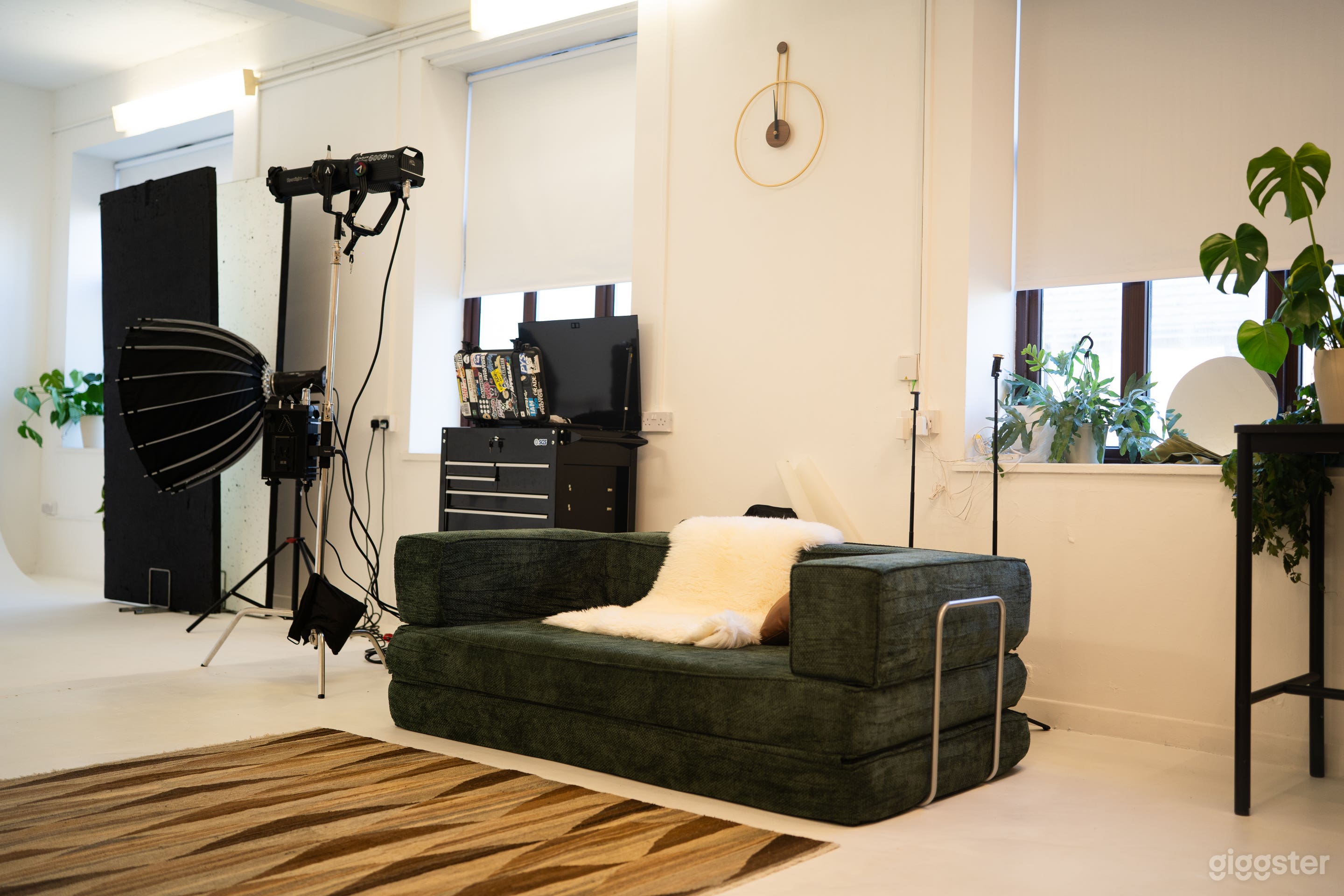 Photography, Film & Music Studios, infinity cove Photo 2