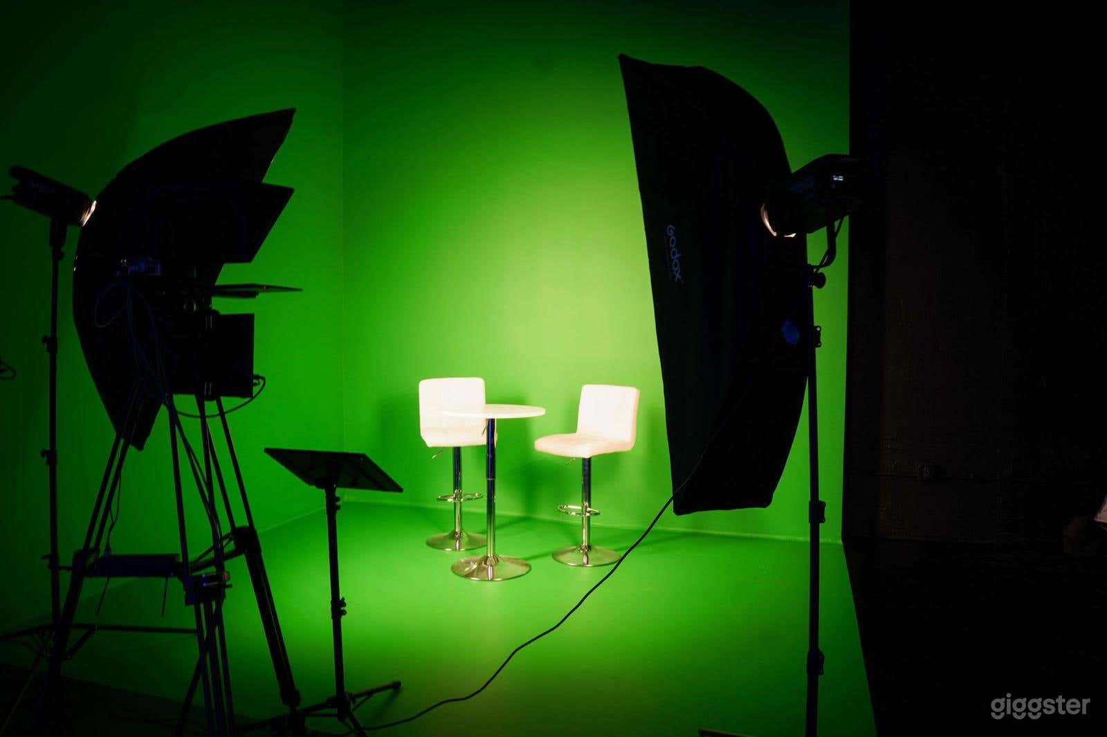 Chroma Key Studio Photo 2