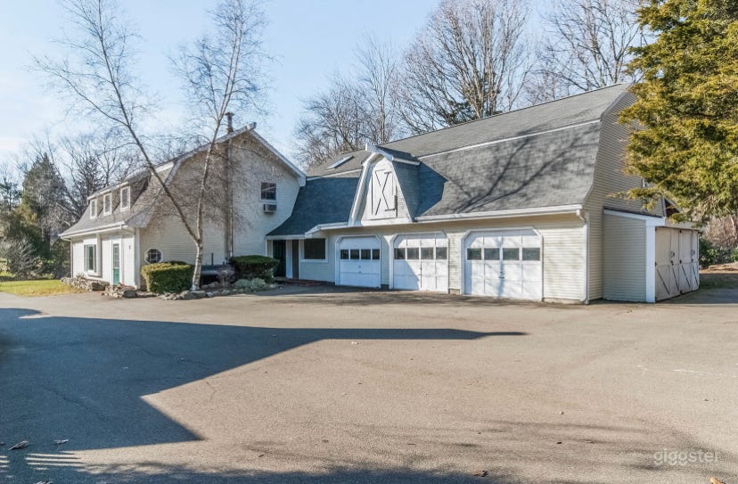 Family Compound With a Barn in New England Photo 3
