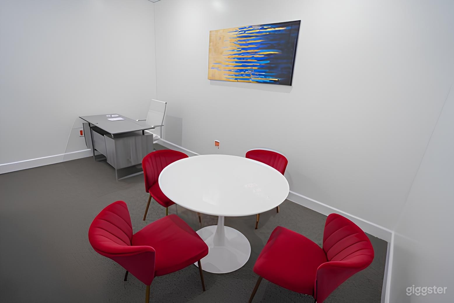 Private Office for 8 guests Photo 1