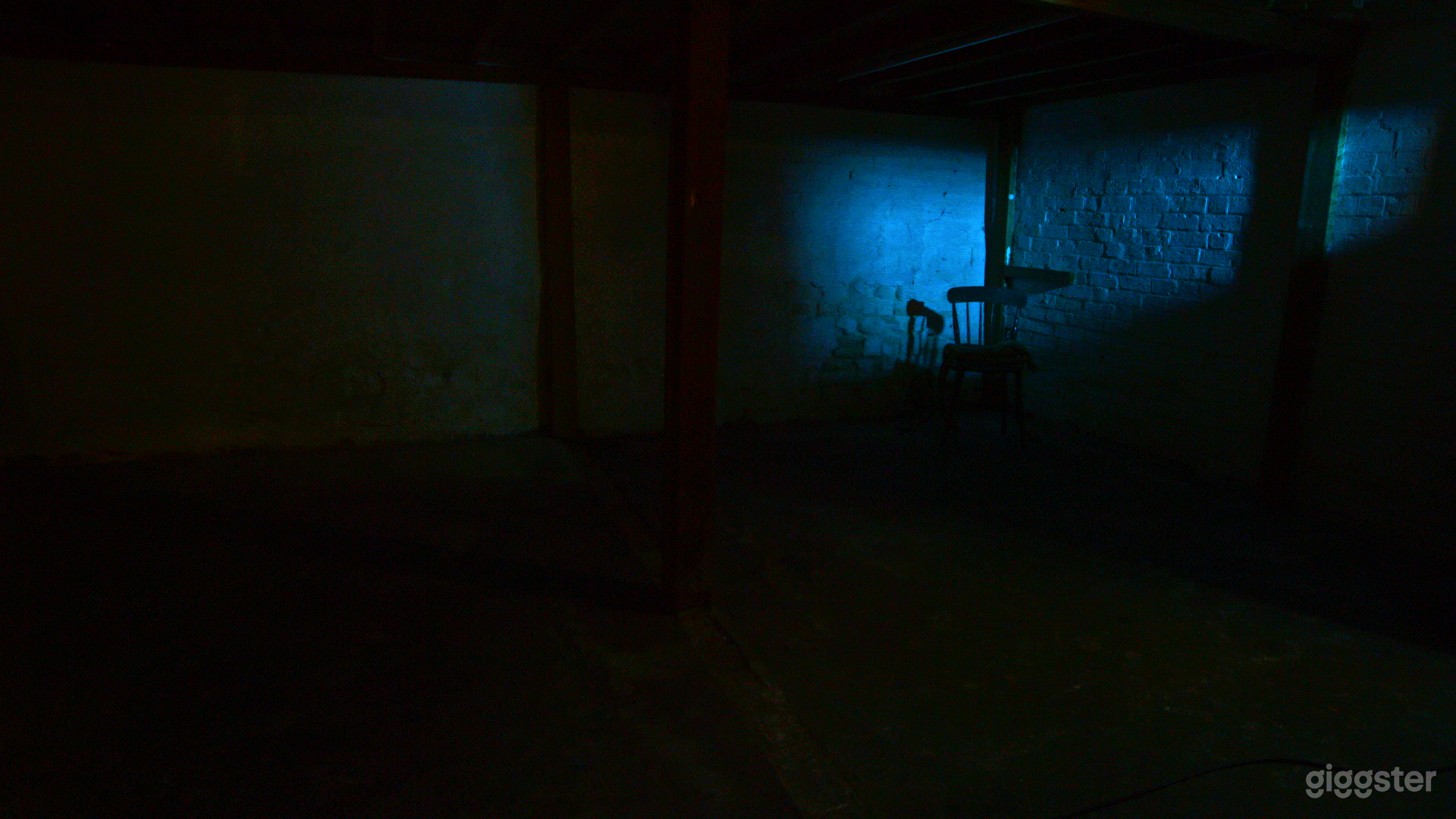 Brick walls &amp; Concrete floor filming Location Photo 3