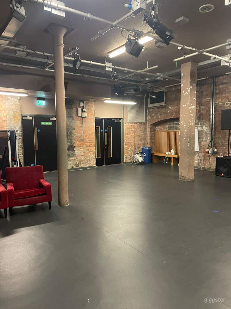  Back half of the Basement Studio. 