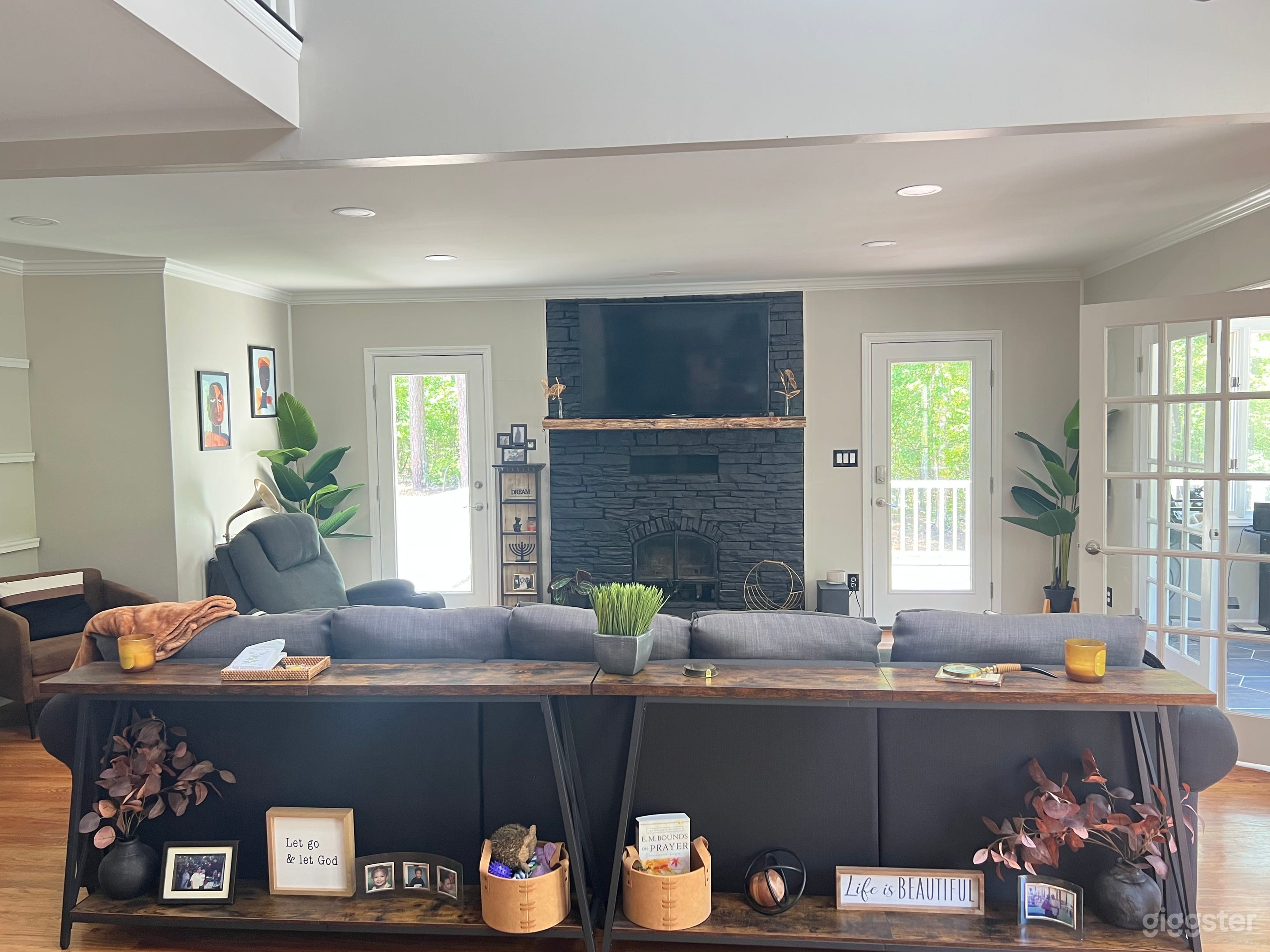 Love Land - House 14 acres Photo 4