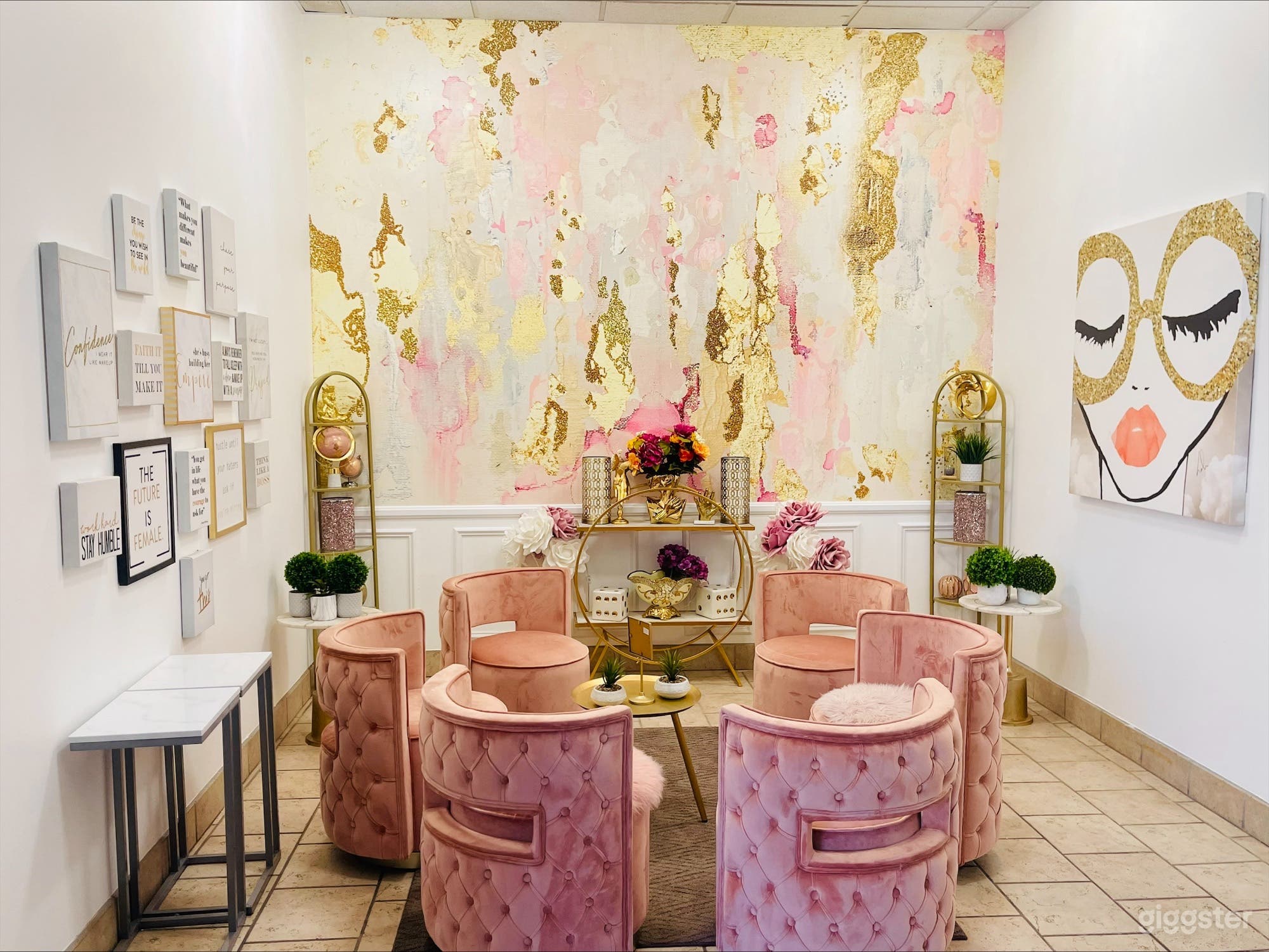 Lounge/Office Space 3