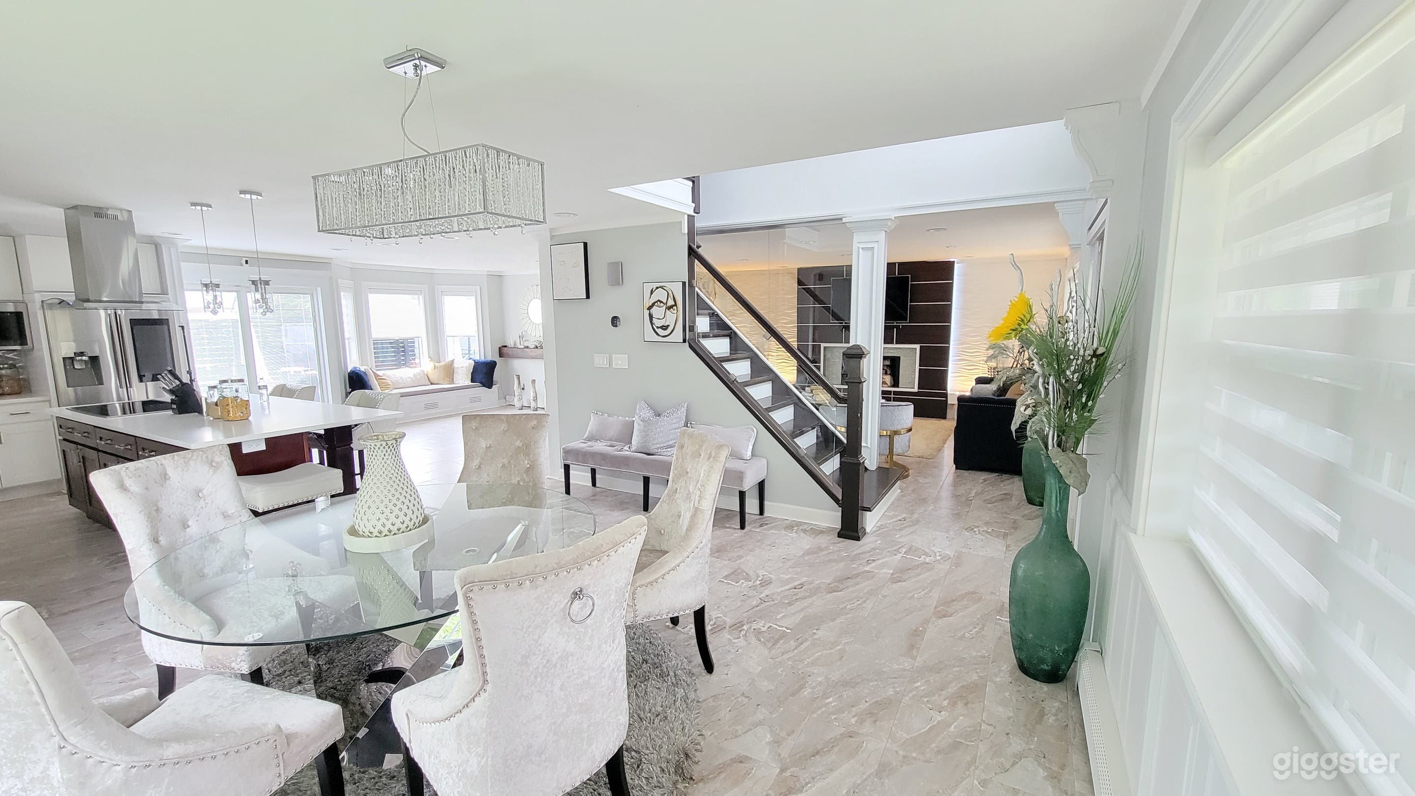 Beautiful Suburban Colonial Contemporary Home Photo 1