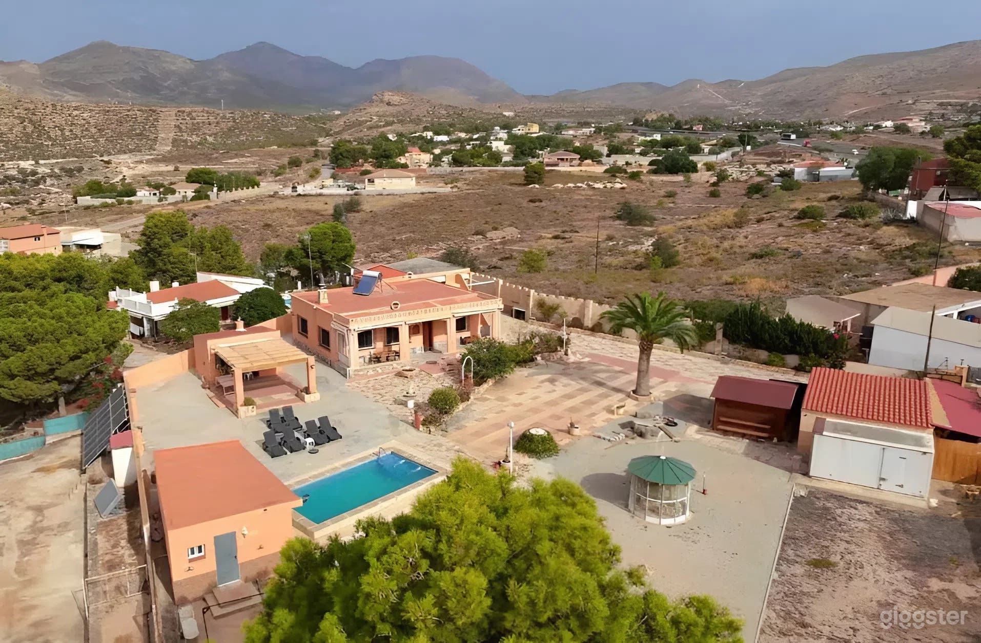 Mediterranean Countryside Retreat with Pool &amp; Gardens Photo 1