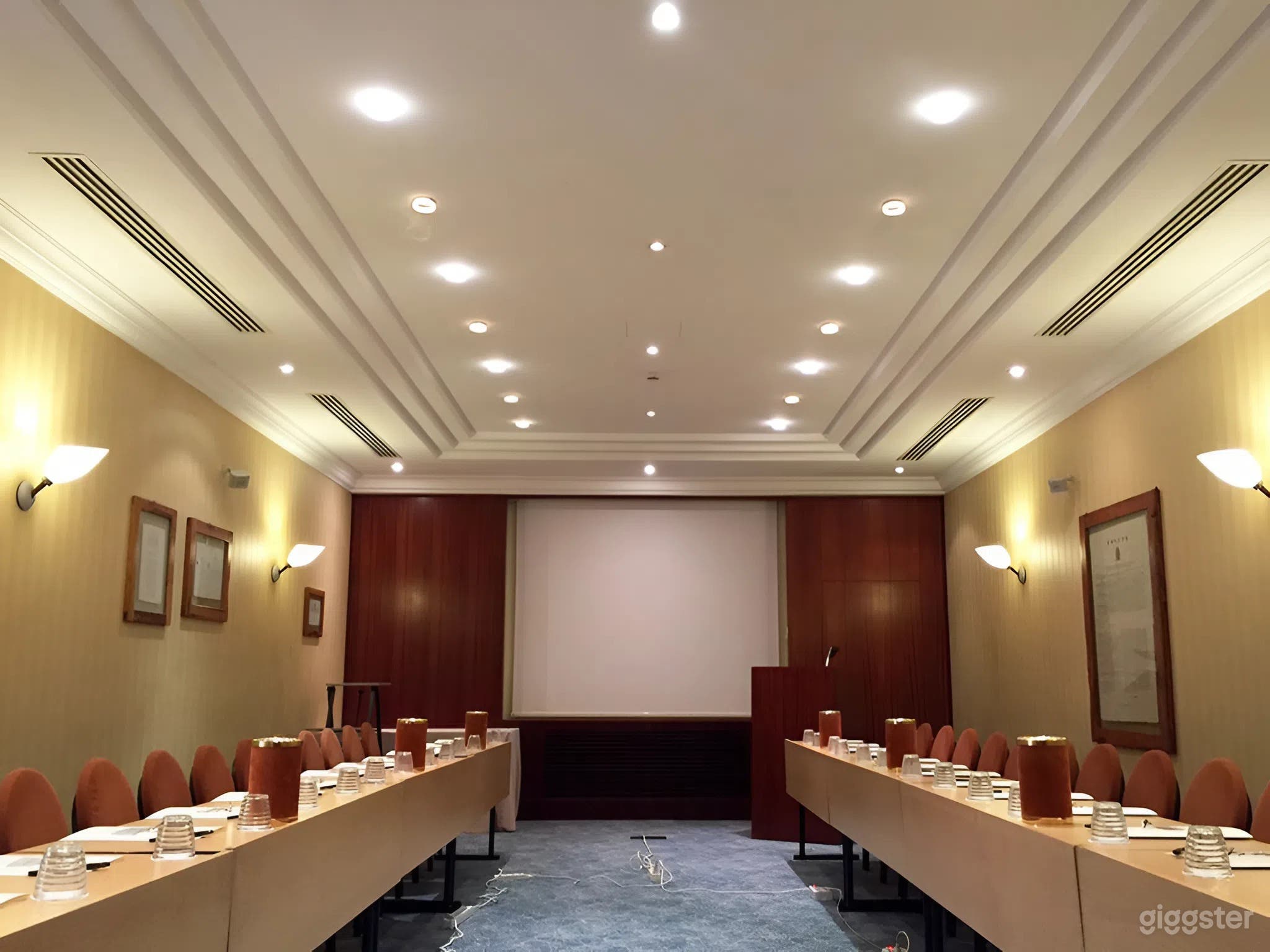 Mellini Meeting Room Photo 3