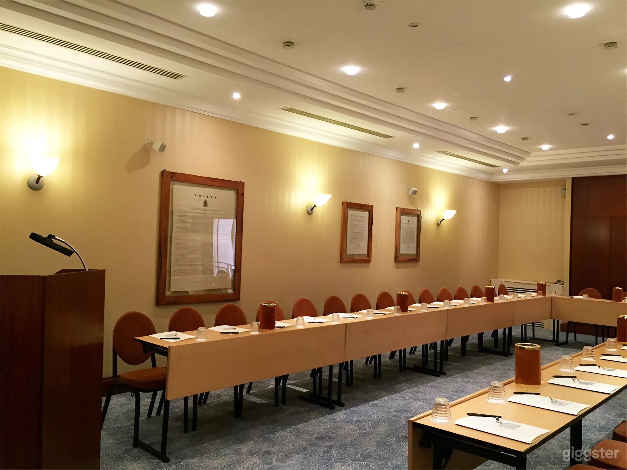 Mellini Meeting Room Photo 2