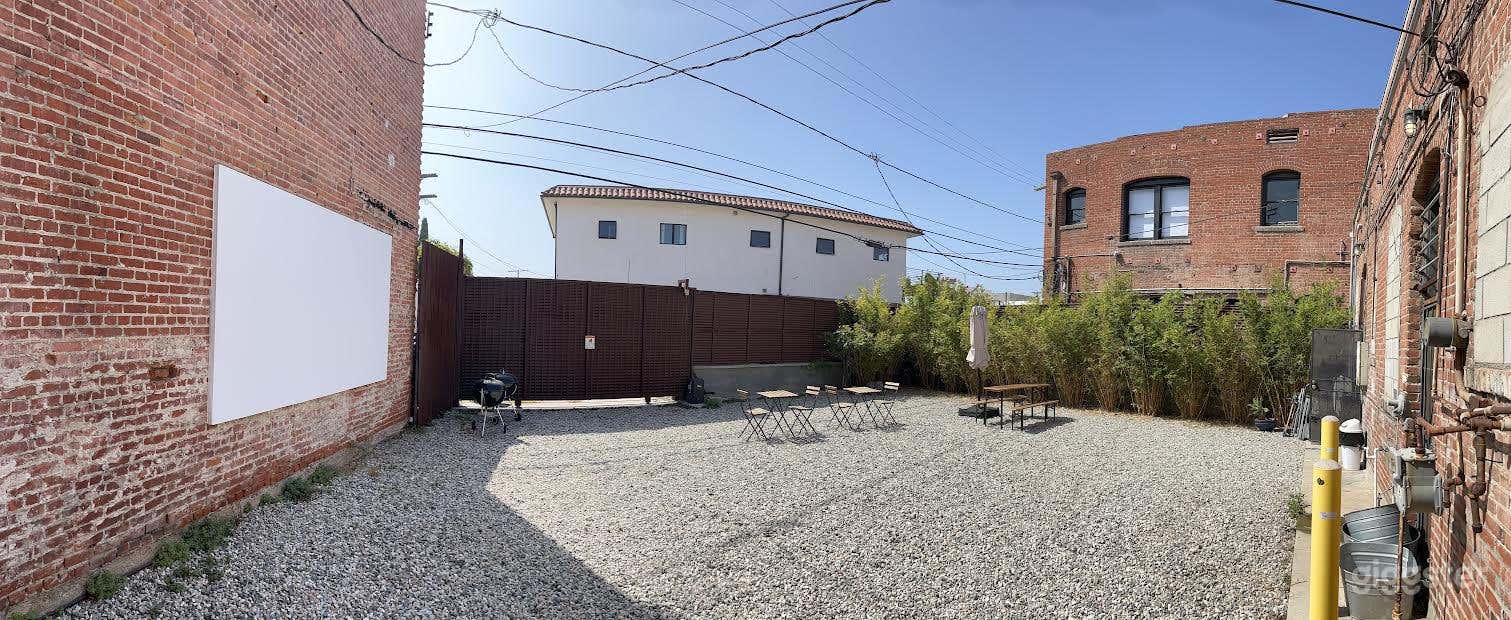 Charming Art Gallery with Sunny Private Courtyard Photo 3