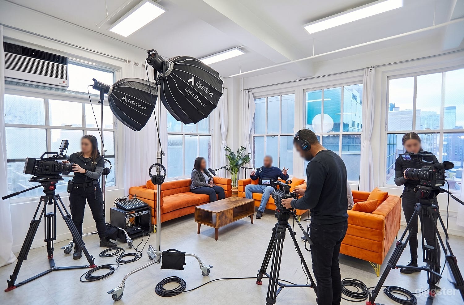 23B Manhattan Studio + Free Equipment Photo 2