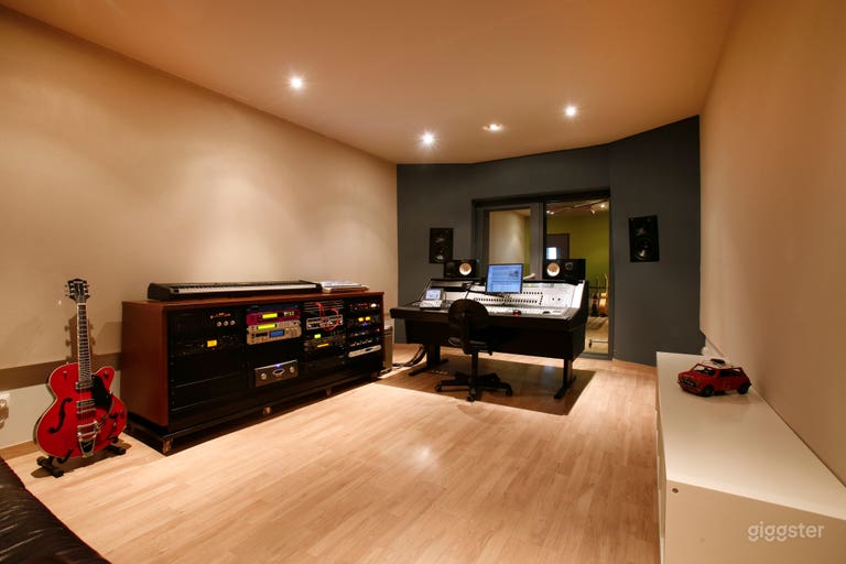  Estudio de grabación donde artistas galardonados han grabado 