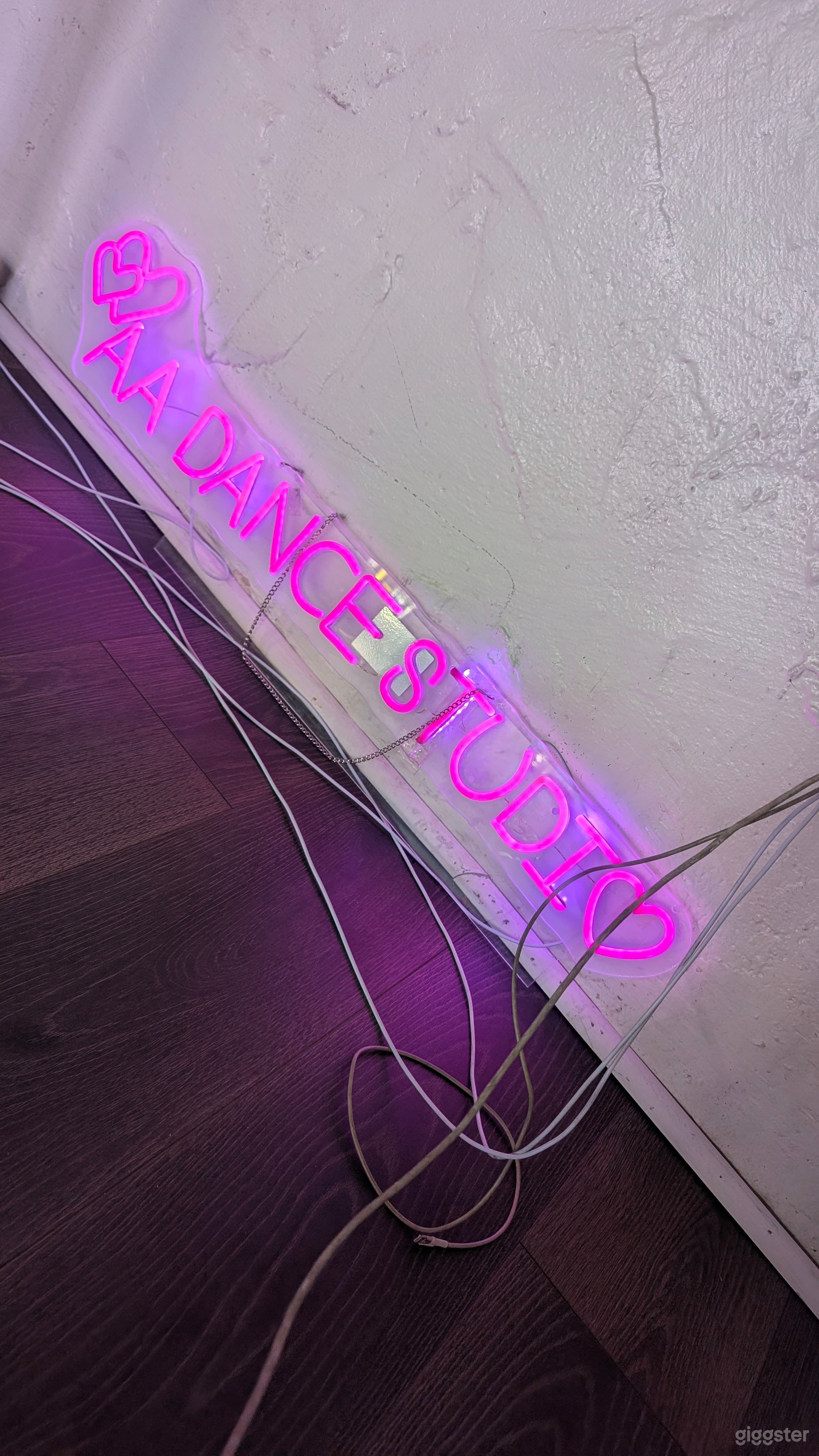 Hollywood Dance Studio First Floor High Ceiling Photo 3