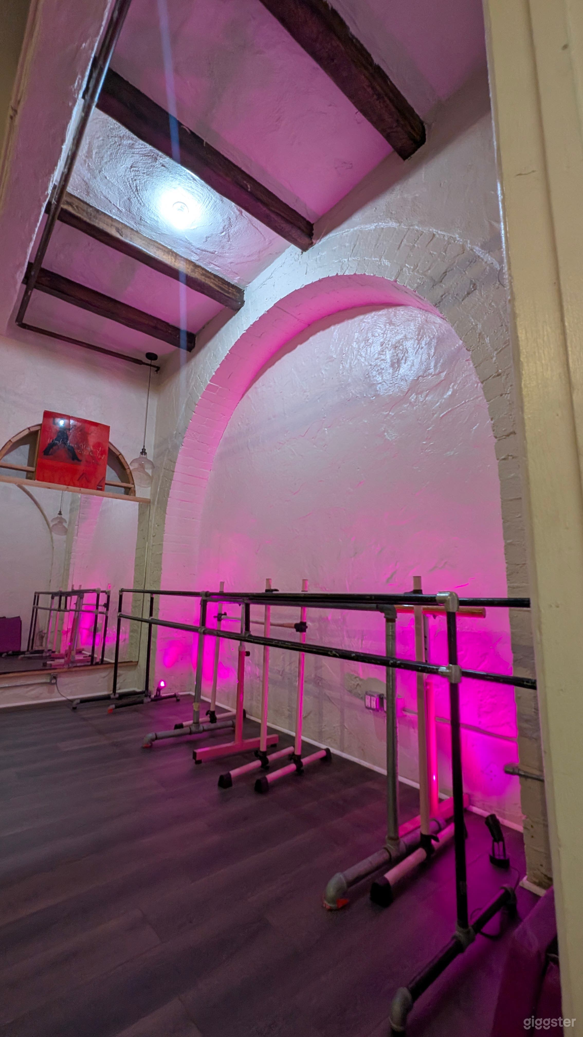 Hollywood Dance Studio First Floor High Ceiling Very Bright Photo 1