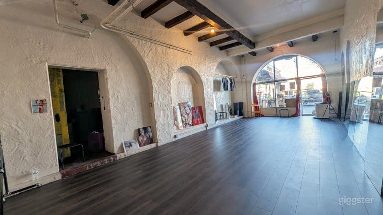  Hollywood Dance Studio First Floor High Ceiling Very Bright 