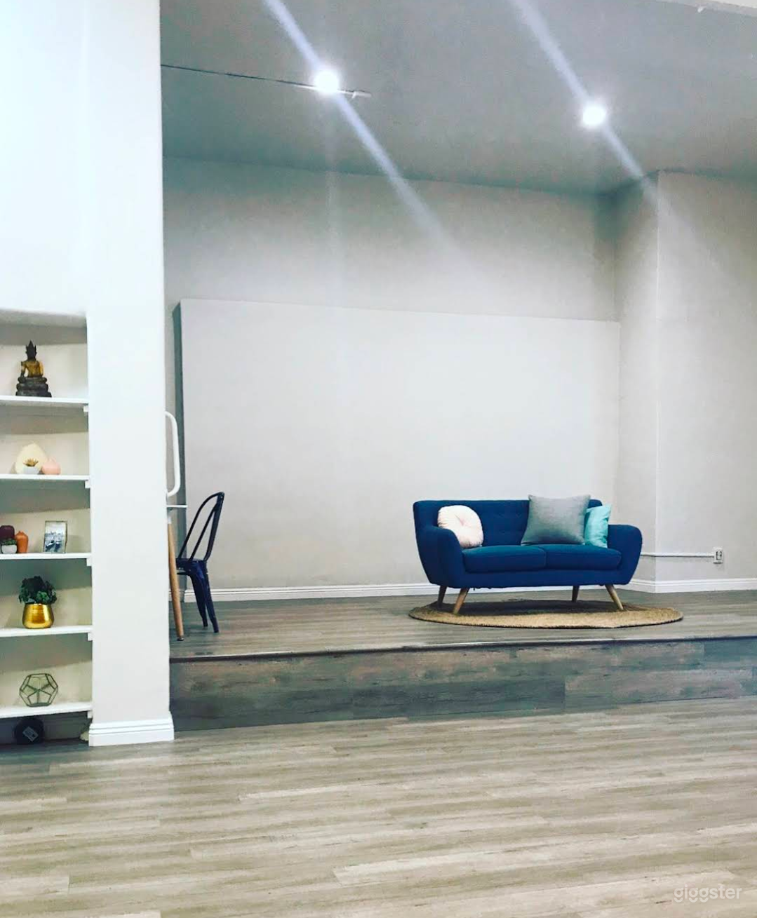 Hollywood Dance Studio First Floor High Ceiling Photo 4