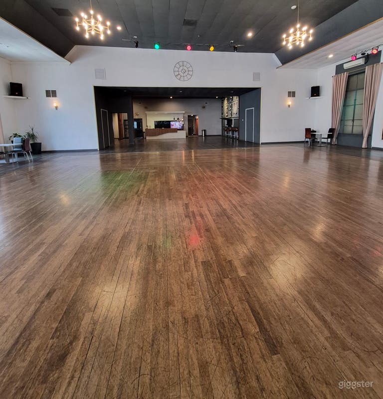  Dance Studio Third Floor High Ceiling on Wilshire and Wstern 