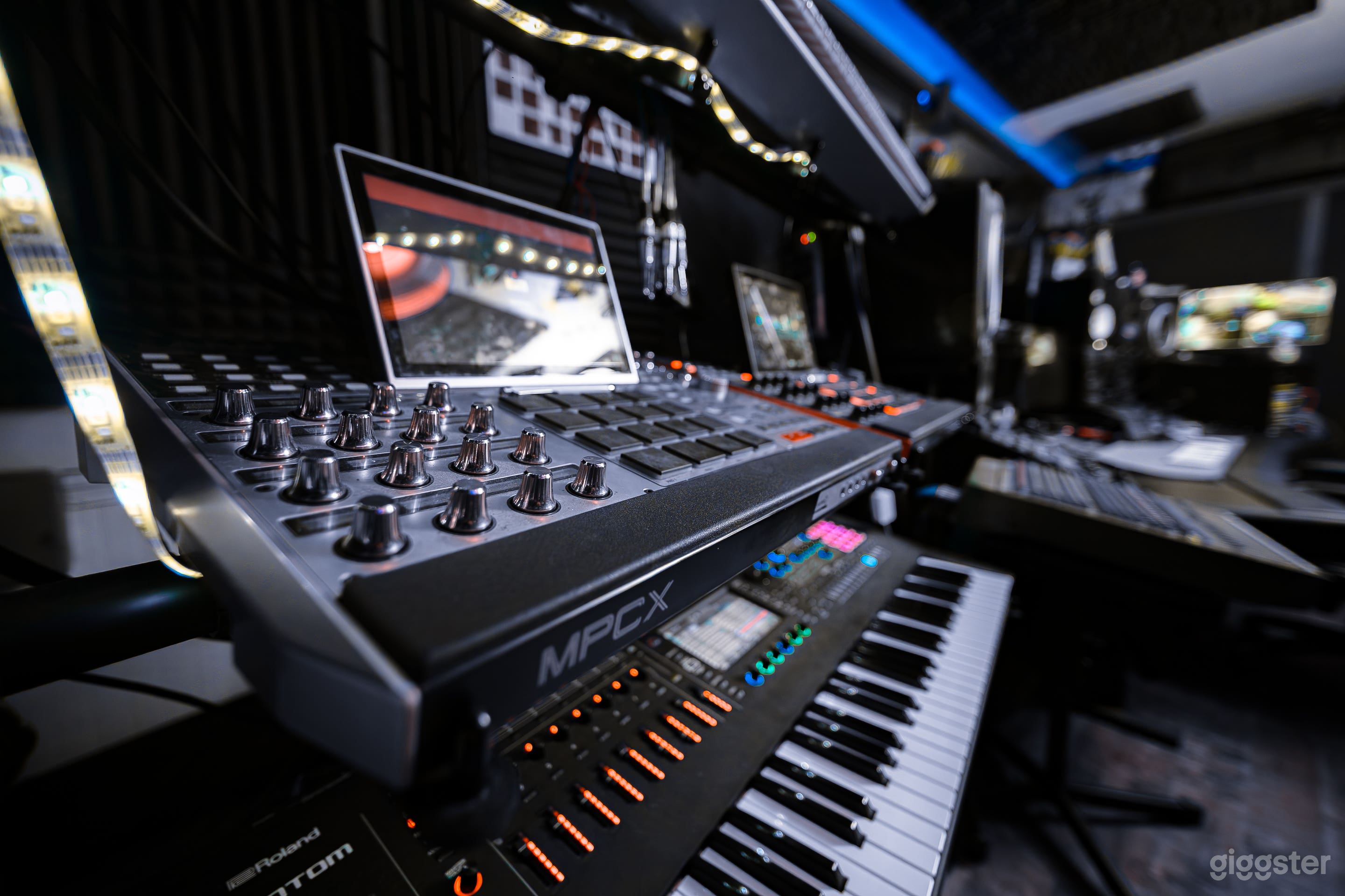 Exclusive Malibu Studio Photo 4