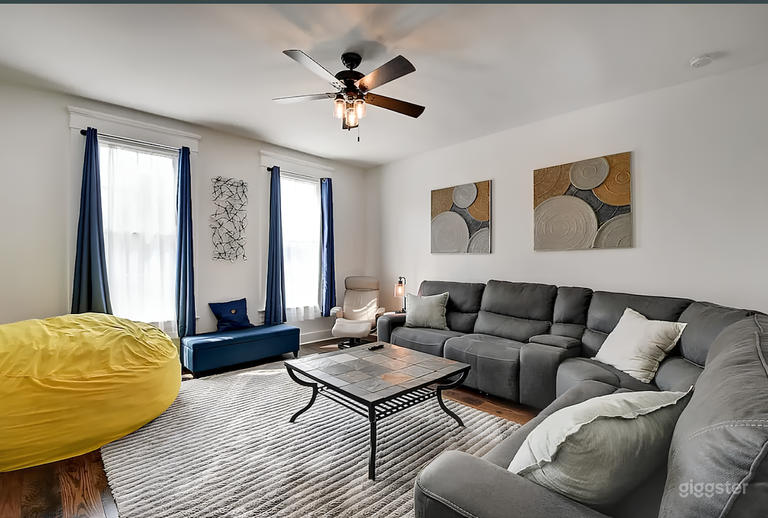  Downtown Retreat with Hot Tub 