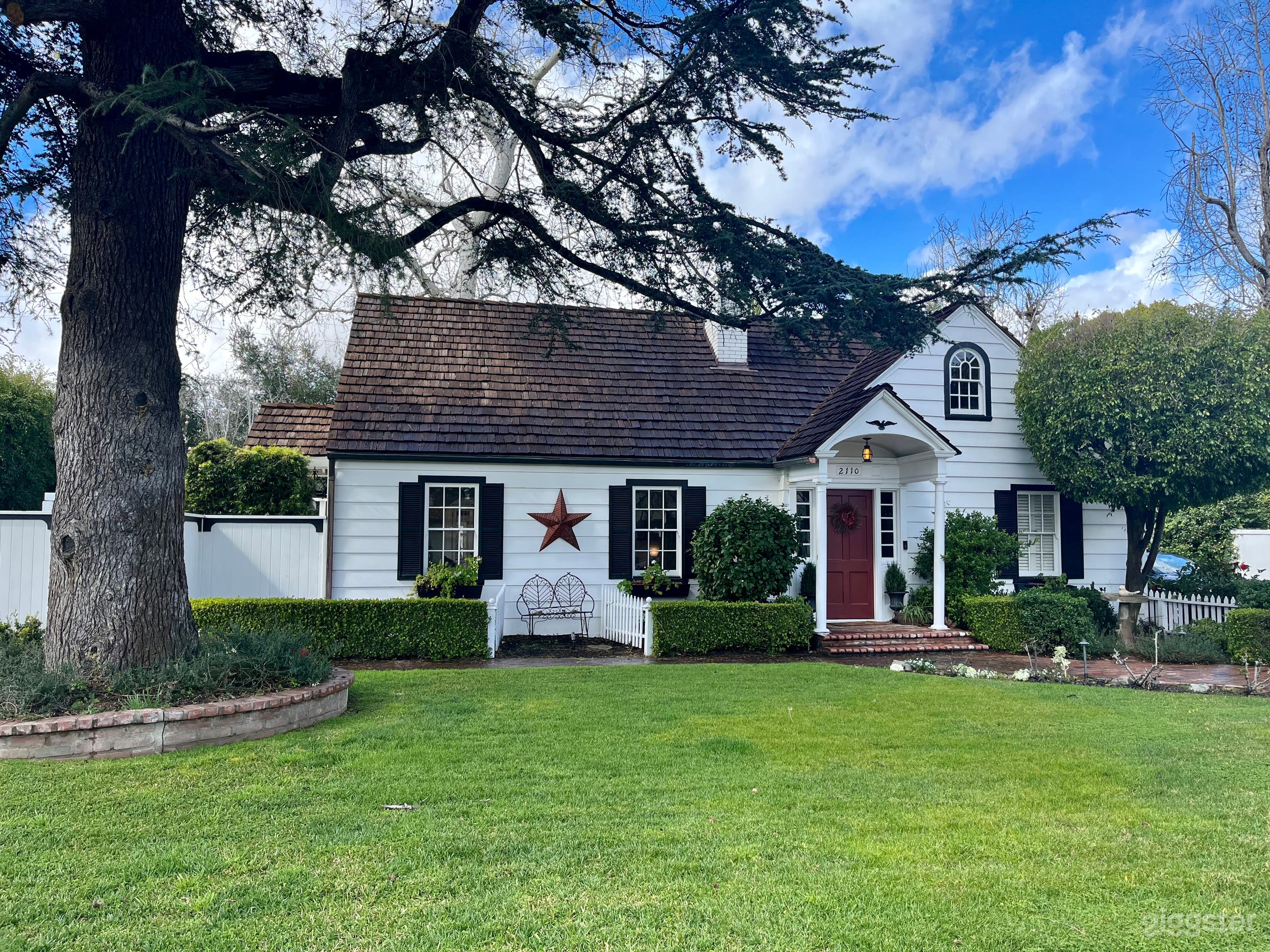 Charming Cape Cod Home with backyard oasis. Photo 1
