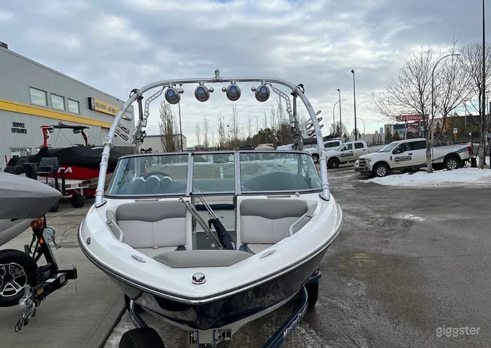 Multisport Family Boat Photo 2