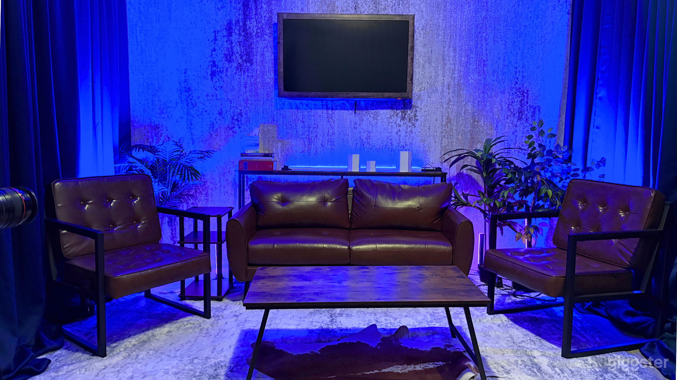 Professional Podcast Studio B Photo 4