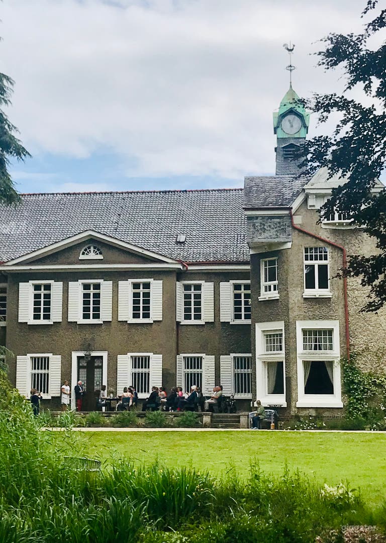  Märchenhaftes Herrenhaus und Garten 