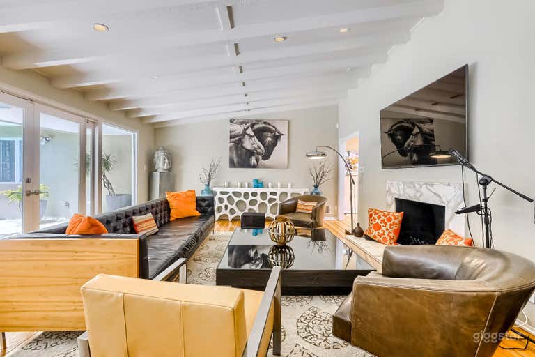  Roscomare Villa with private pool 