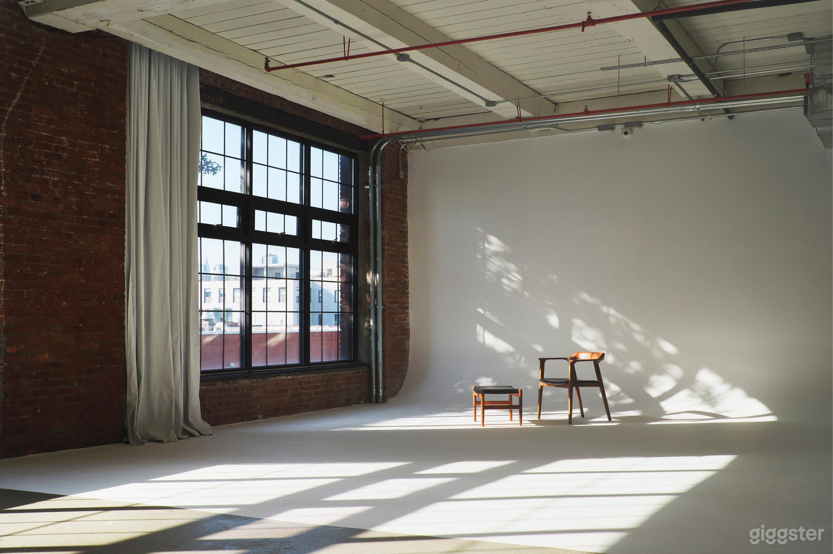 Flexible Studio Space with Two Cycloramas in Greenpoint Photo 2